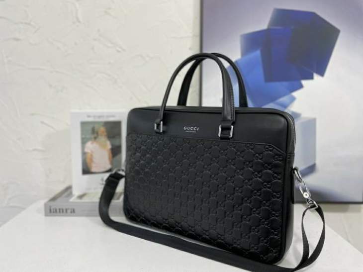 Picture of Gucci Mens Bags _SKUfw122259829fw
